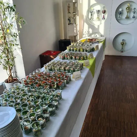 Am Wintergarten מלון 3*