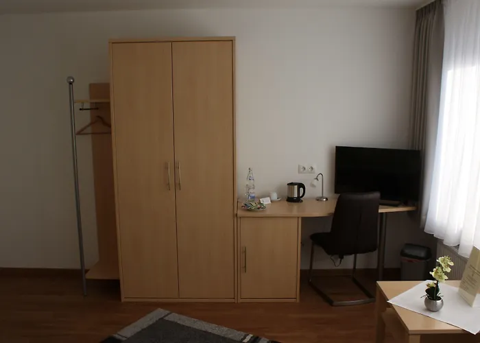 Hotel Am Wintergarten 3*