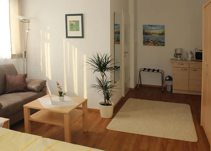 Hotel Am Wintergarten 3*